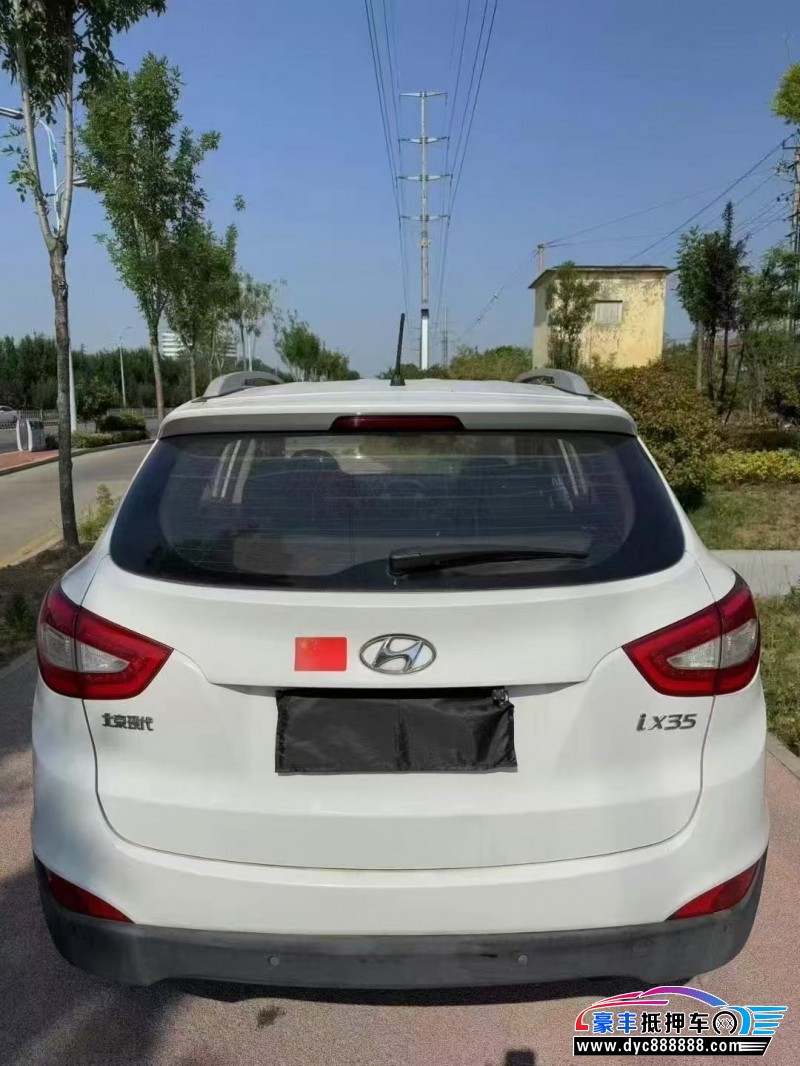 14年现代ix35轿车抵押车出售