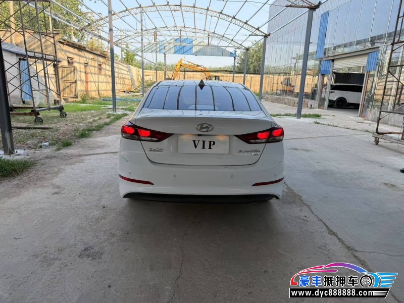 16年现代领动轿车抵押车出售