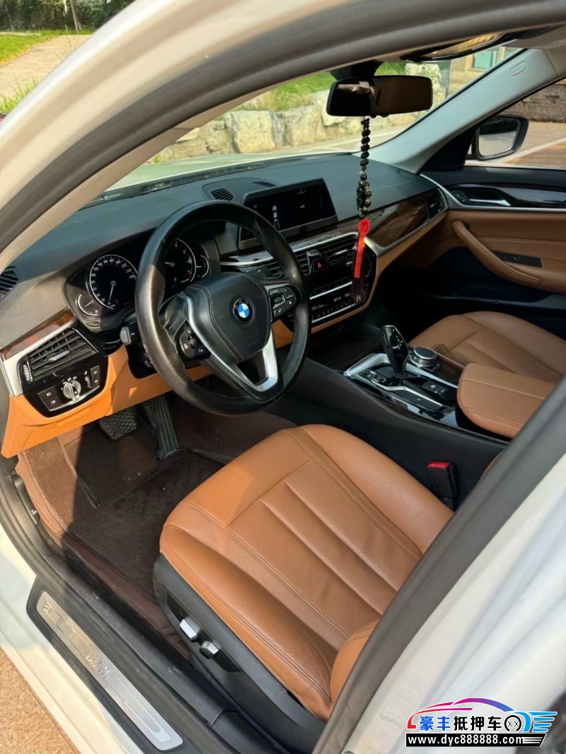 17年宝马5系轿车抵押车出售