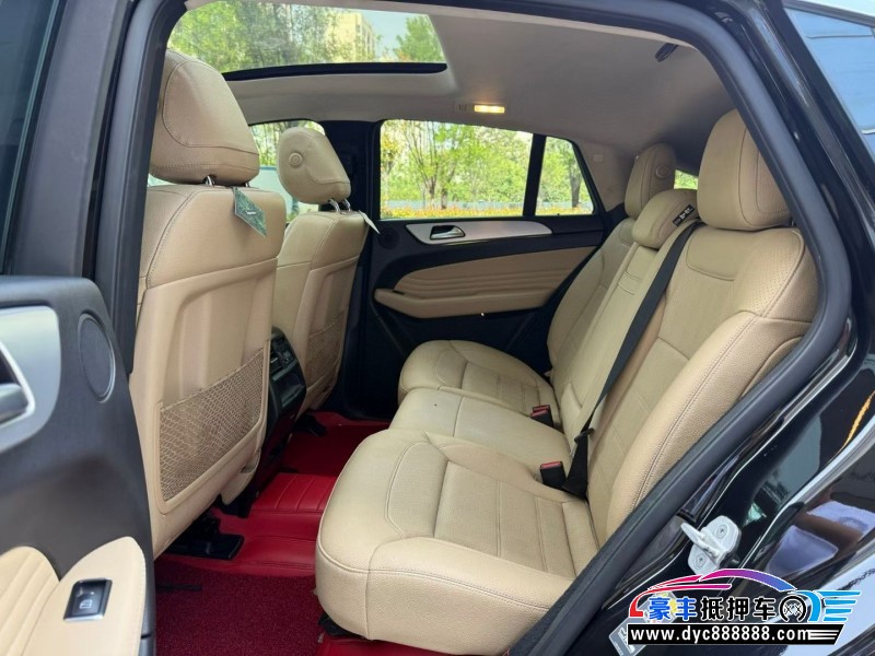 17年奔驰GLE轿车抵押车出售