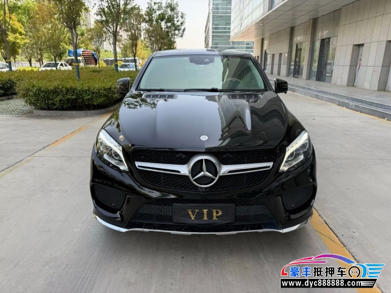 17年奔驰GLE轿车抵押车出售