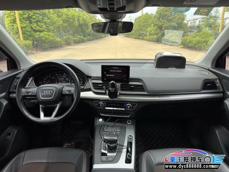 20年奥迪Q5轿车抵押车出售