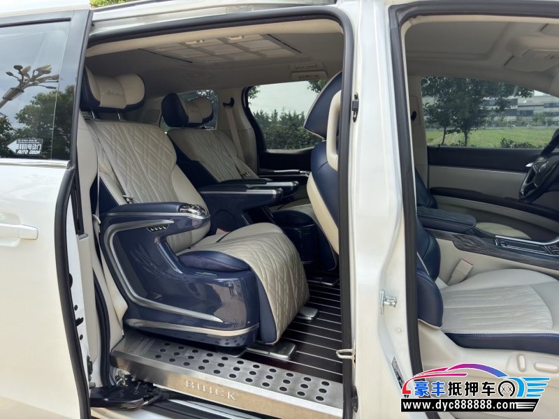 21年别克GL8轿车抵押车出售