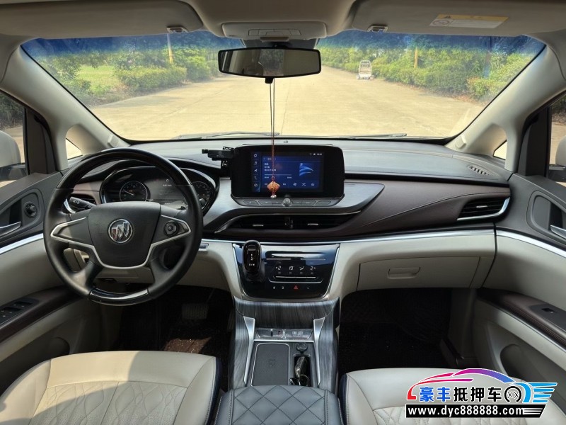 21年别克GL8轿车抵押车出售