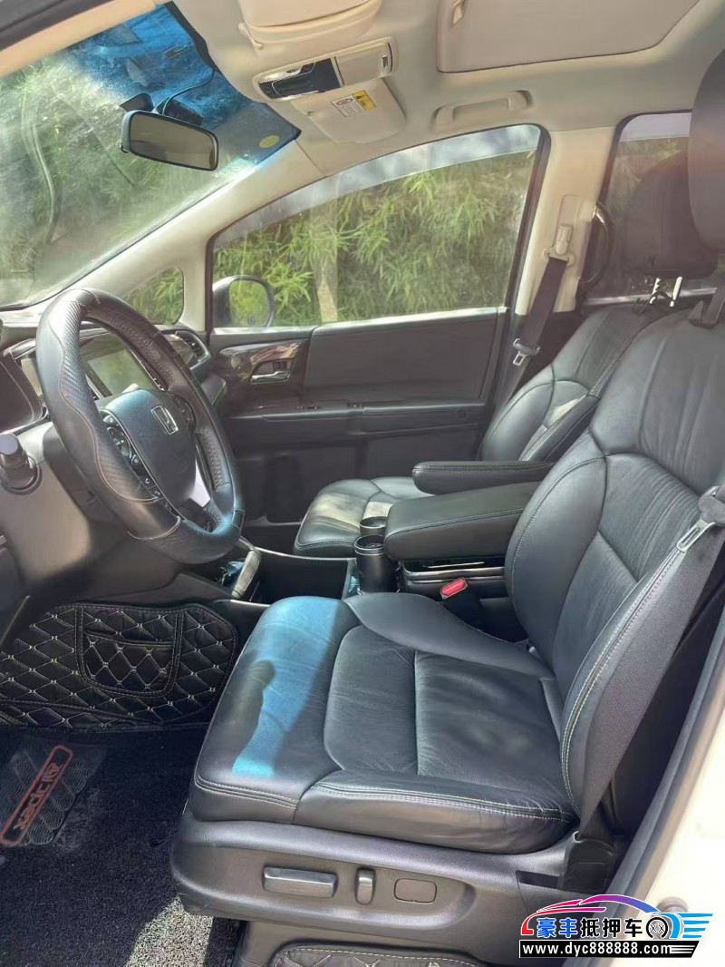 18年本田艾力绅轿车抵押车出售