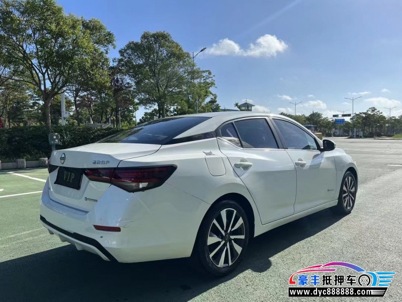 22年日产轩逸轿车抵押车出售