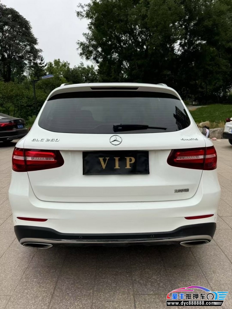 16年奔驰GLC轿车抵押车出售