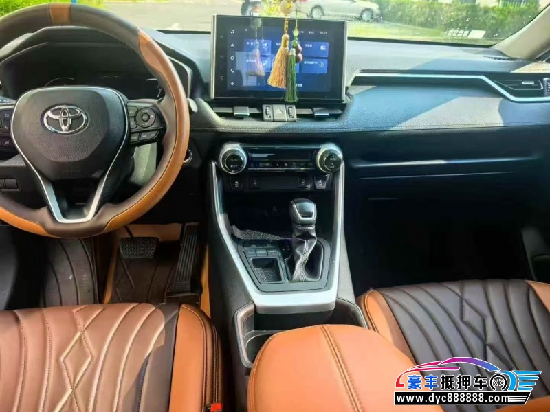 22年丰田RAV4轿车抵押车出售