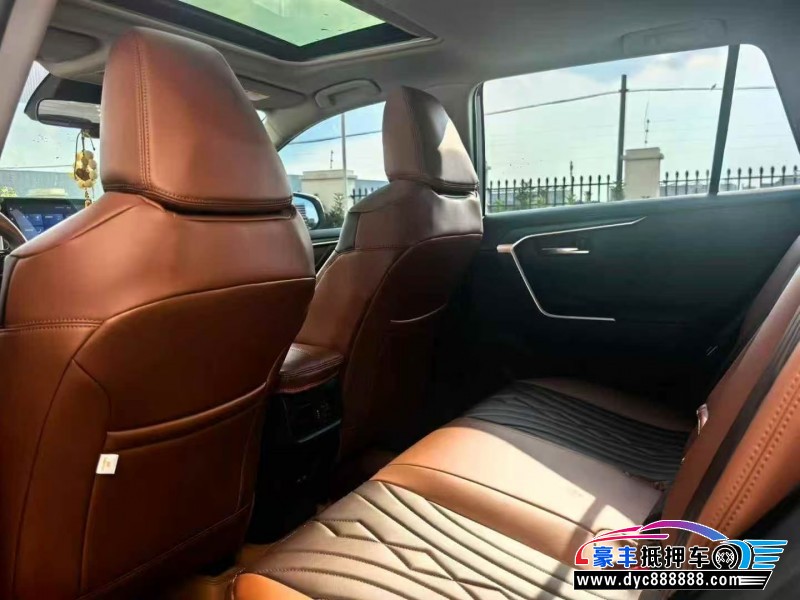 22年丰田RAV4轿车抵押车出售