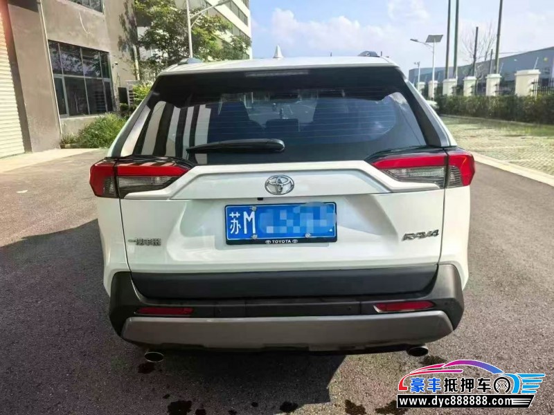 22年丰田RAV4轿车抵押车出售