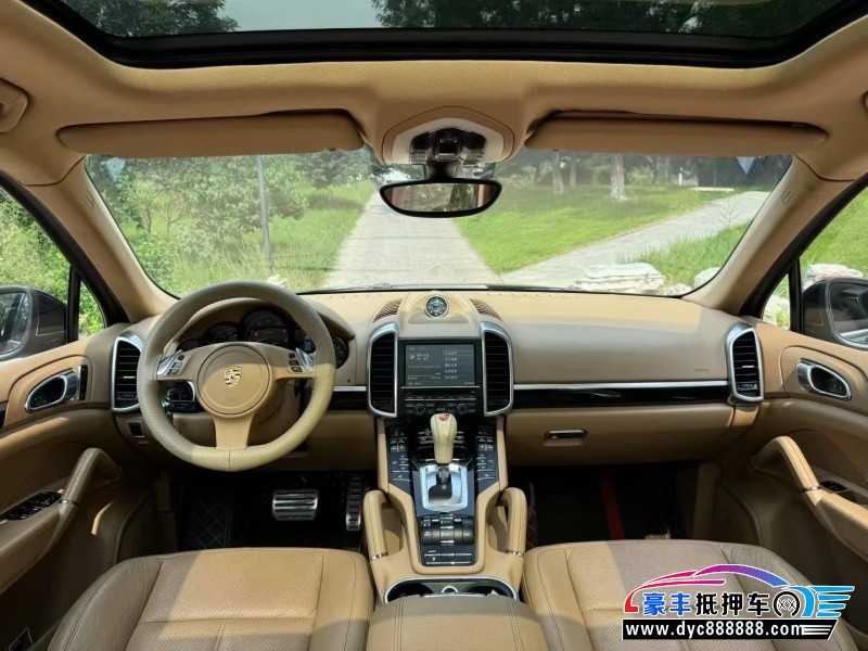 14年保时捷卡宴轿车抵押车出售