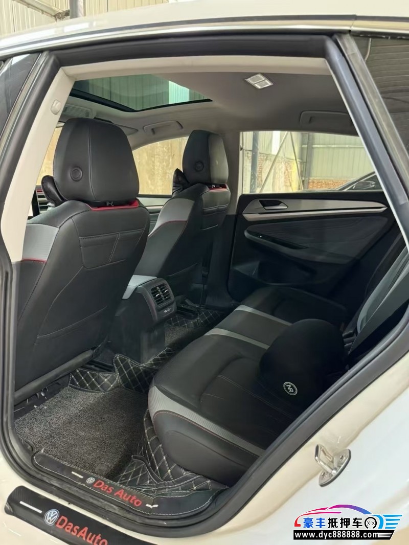 22年大众凌渡轿车抵押车出售