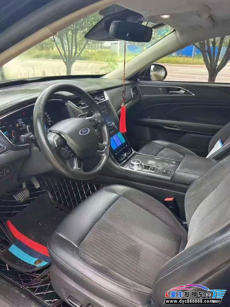 20年福特金牛座轿车抵押车出售