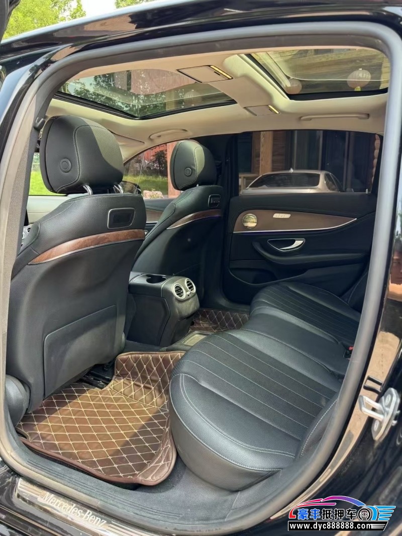 20年奔驰E轿车抵押车出售