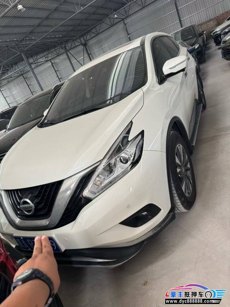 21年日产楼兰轿车抵押车出售