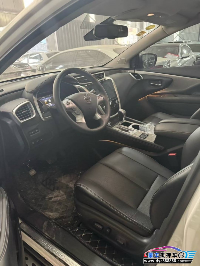 21年日产楼兰轿车抵押车出售