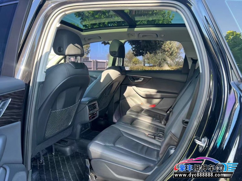 20年奥迪Q7轿车抵押车出售