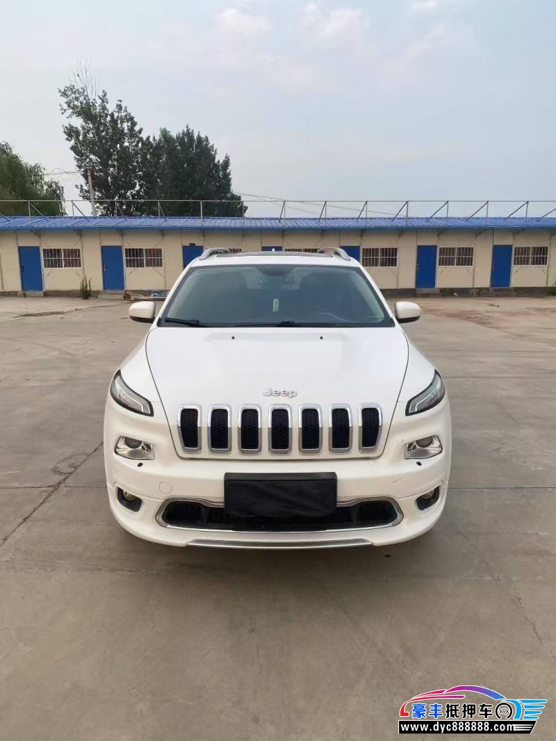 17年Jeep自由光轿车抵押车出售