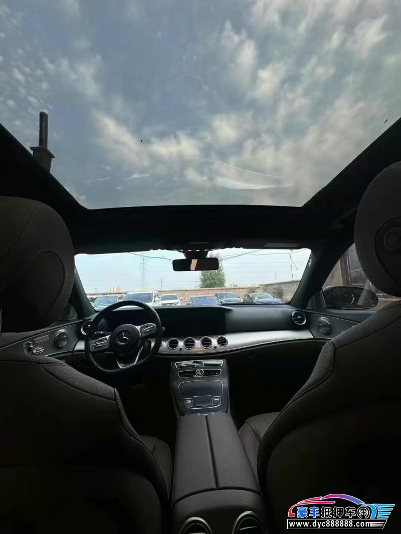 20年奔驰E轿车抵押车出售