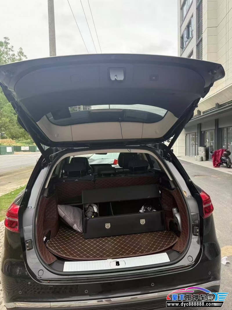 22年红旗HS5轿车抵押车出售