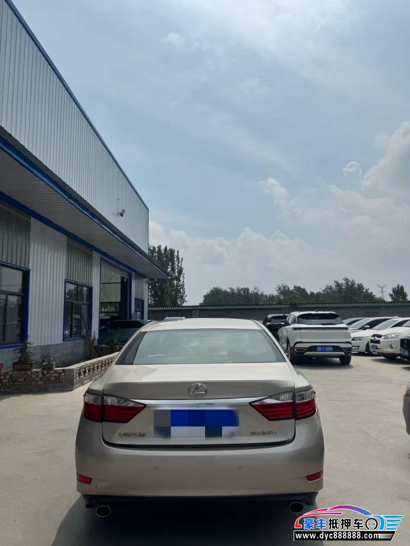 12年雷克萨斯ES轿车抵押车出售