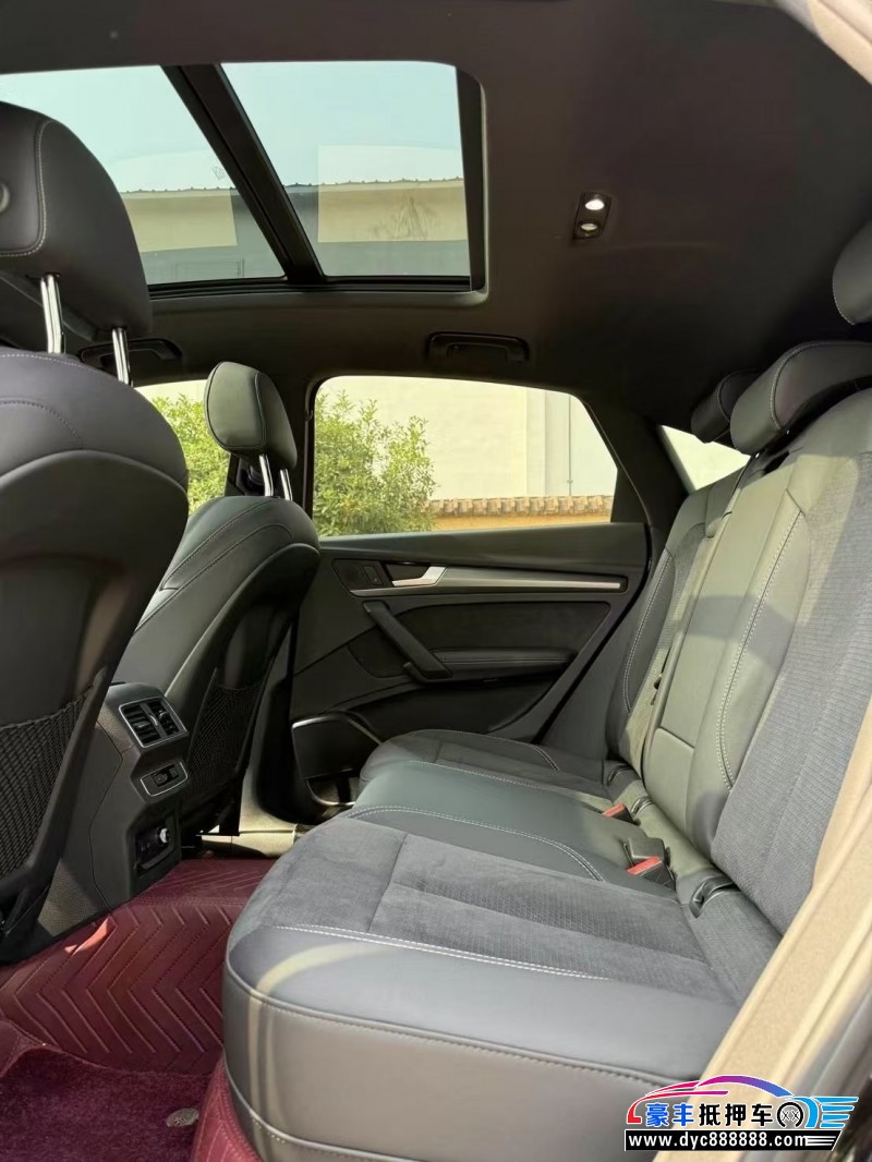 23年奥迪Q5轿车抵押车出售