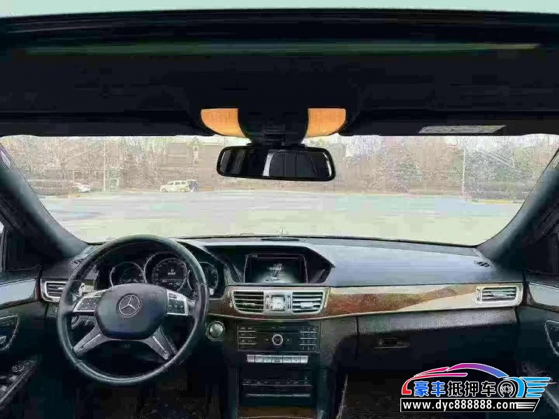16年奔驰E轿车抵押车出售