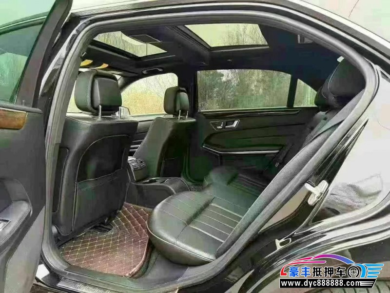 16年奔驰E轿车抵押车出售