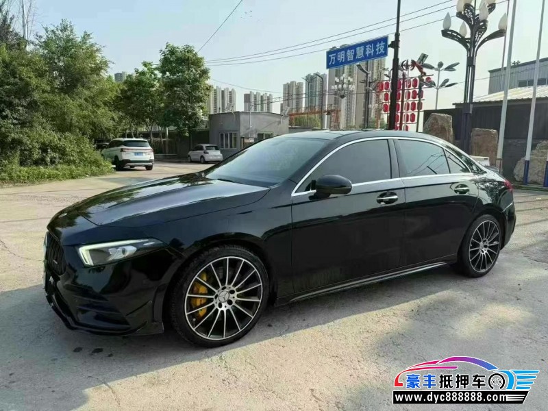 20年奔驰A轿车抵押车出售