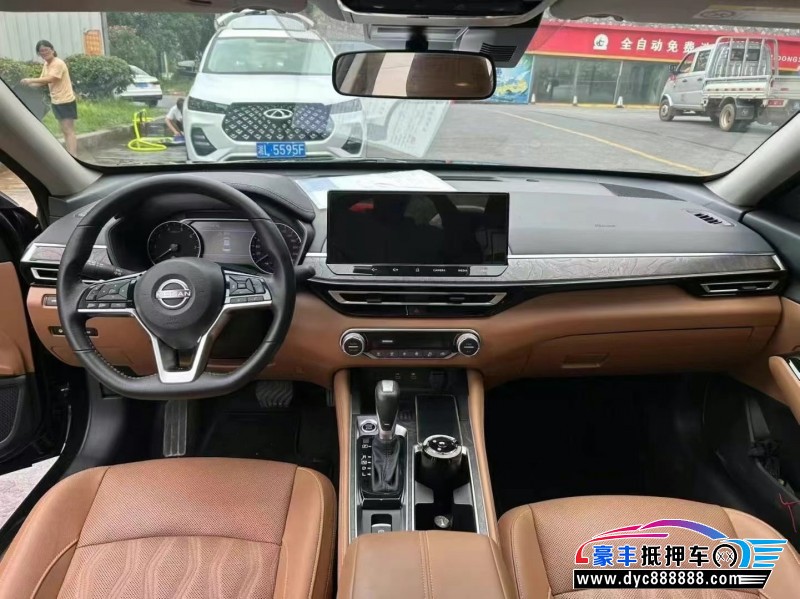 23年日产天籁轿车抵押车出售