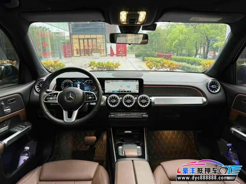 21年奔驰GLB轿车抵押车出售