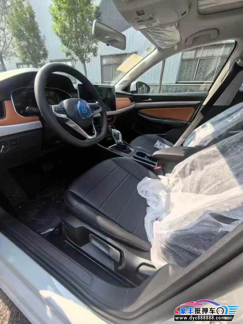 25年大众宝来轿车抵押车出售