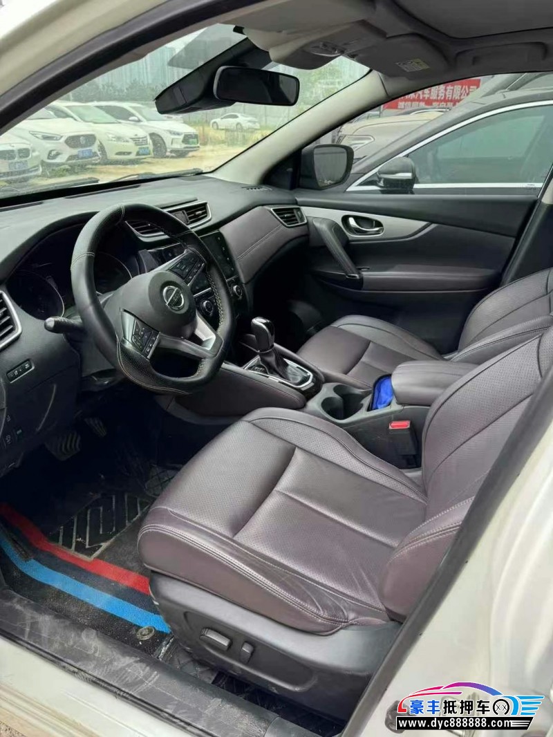 21年日产逍客轿车抵押车出售