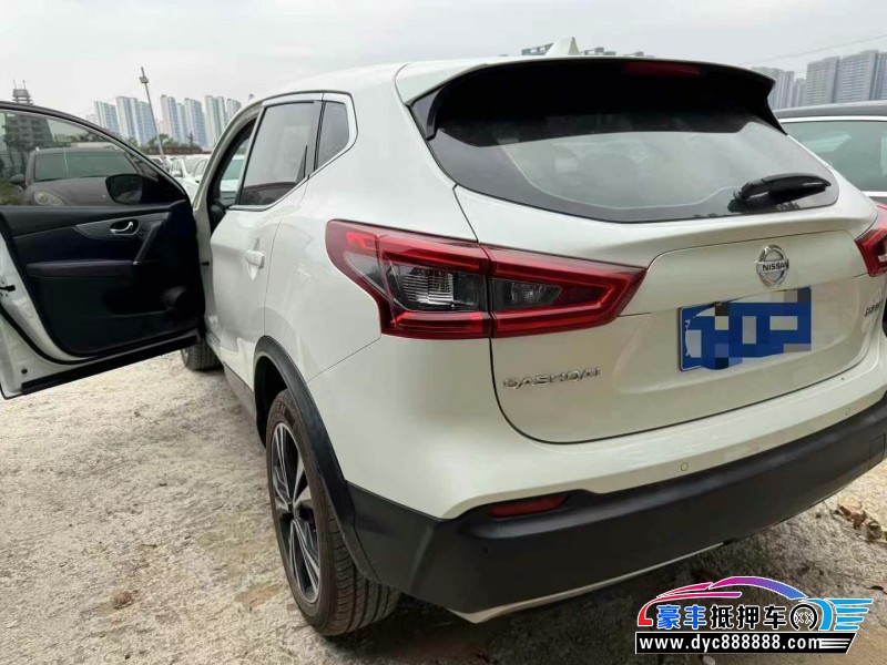 21年日产逍客轿车抵押车出售