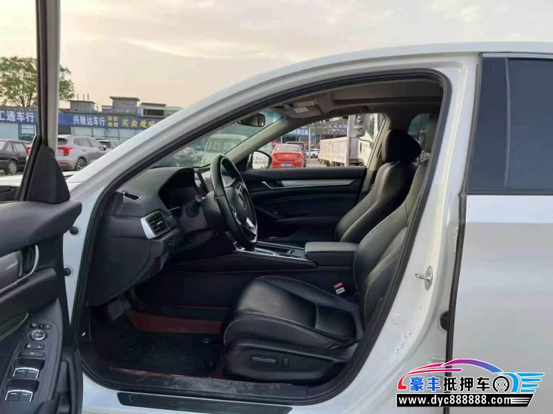 21年本田英诗派轿车抵押车出售