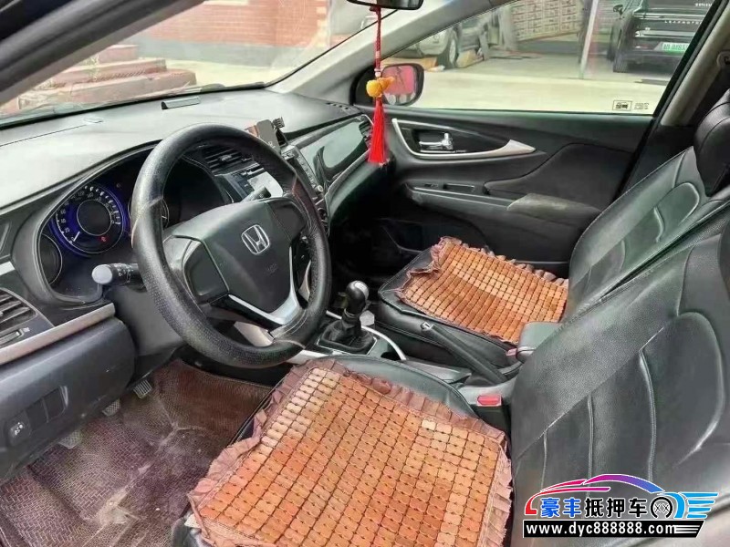15年本田凌派轿车抵押车出售