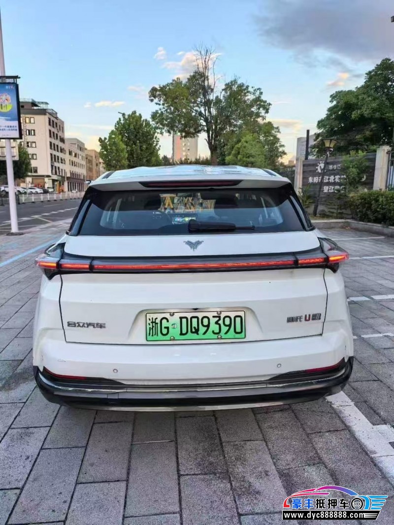 23年哪吒u-ll400SUV抵押车出售