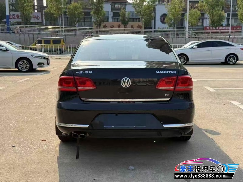 15年大众迈腾轿车抵押车出售