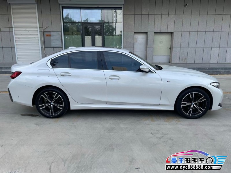 23年宝马3系轿车抵押车出售