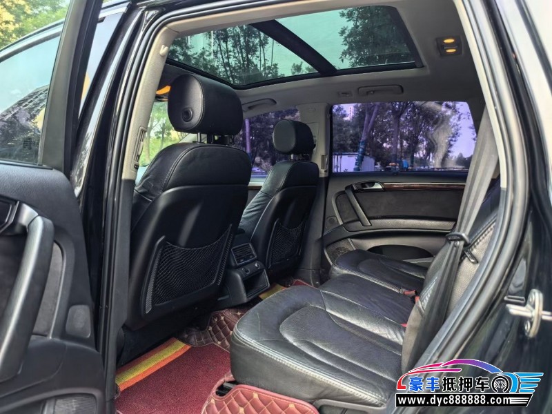 12年奥迪Q7轿车抵押车出售