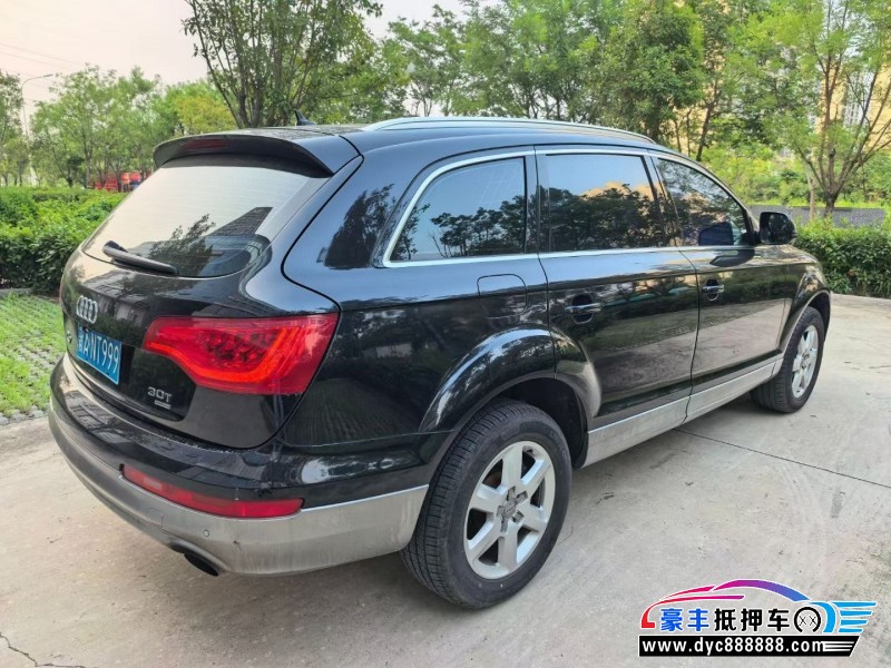 12年奥迪Q7轿车抵押车出售