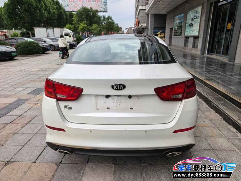 14年起亚K5轿车抵押车出售