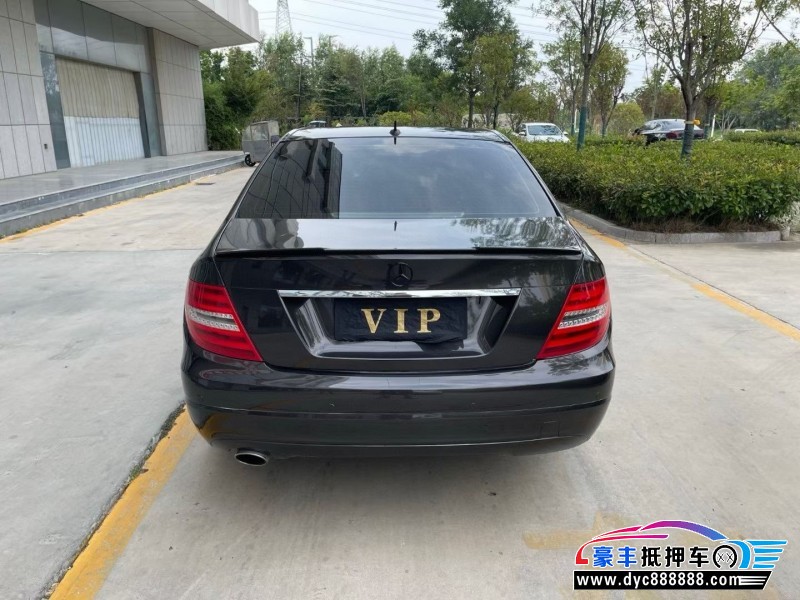 12年奔驰C轿车抵押车出售