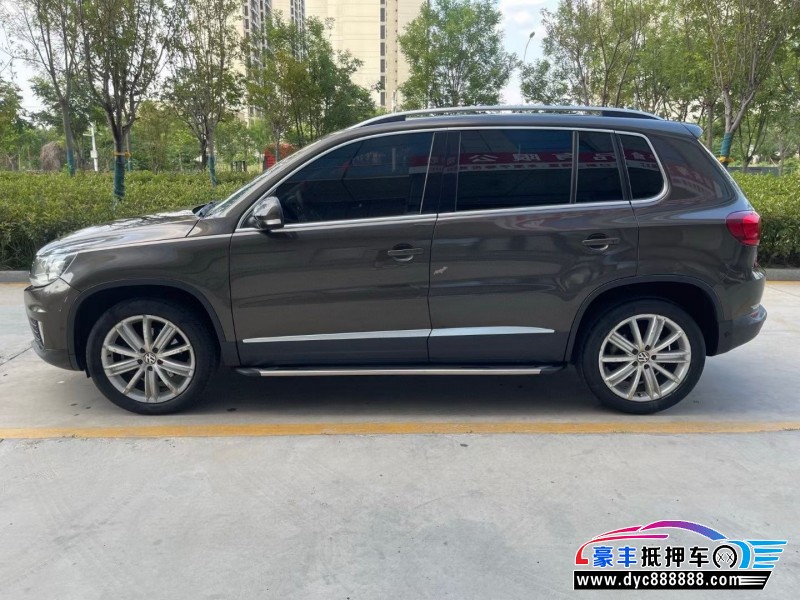 13年大众途观轿车抵押车出售