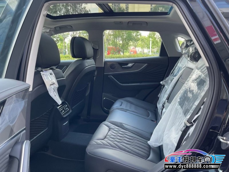 24年红旗HS5轿车抵押车出售