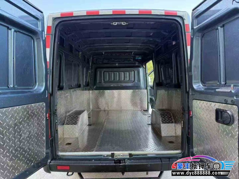 23年东风御风轿车抵押车出售