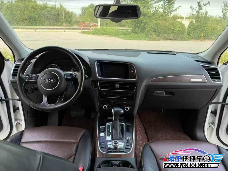 17年奥迪Q5轿车抵押车出售