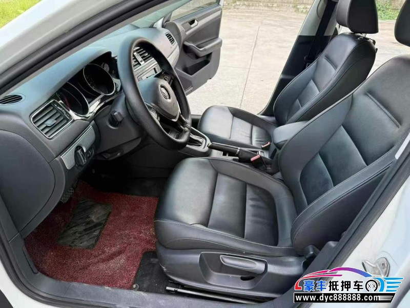 19年大众速腾轿车抵押车出售