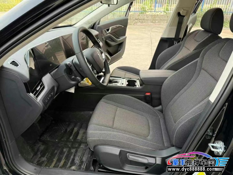 23年奔腾B70轿车抵押车出售