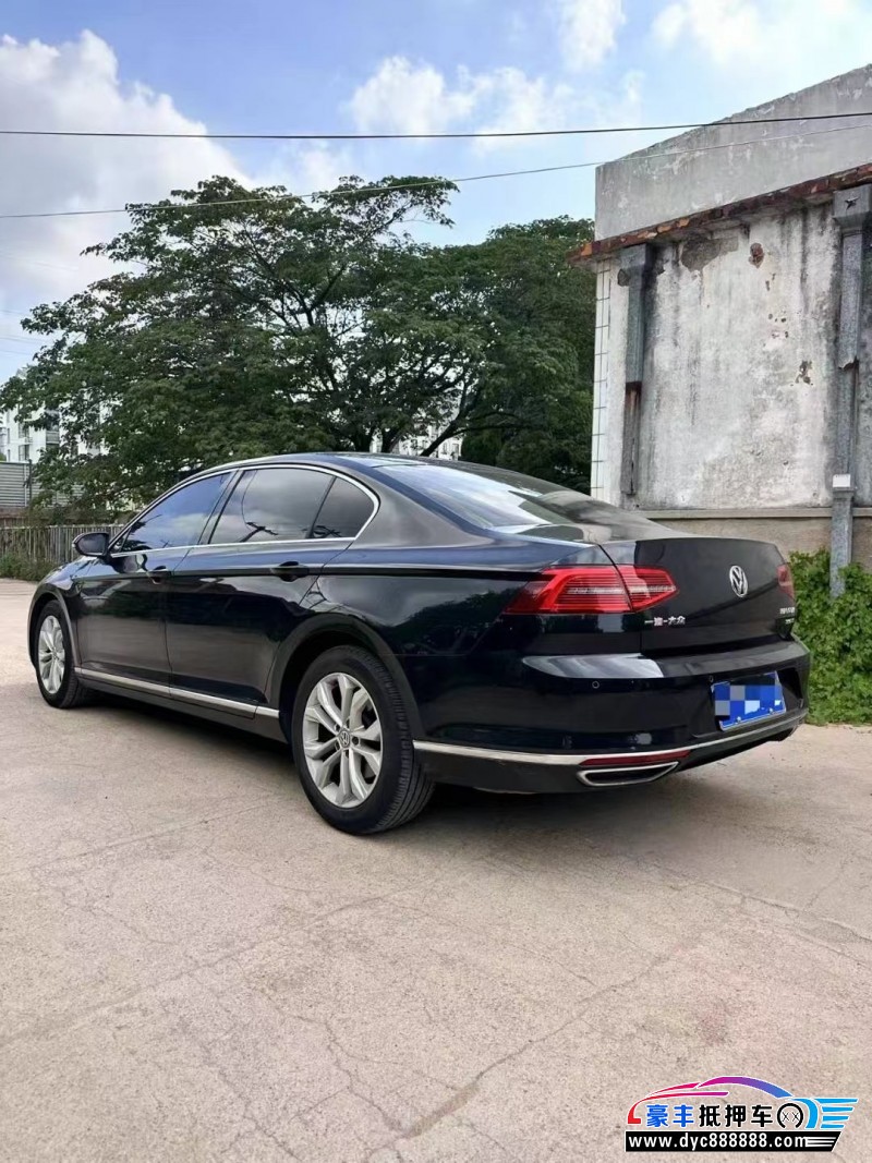 17年大众迈腾轿车抵押车出售